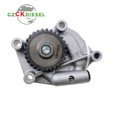Pompa di olio 123900-32001 per escavatore PC110R-1 PW110R-1 Motore 4D106T